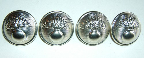 Lot boutons argentes - lot,