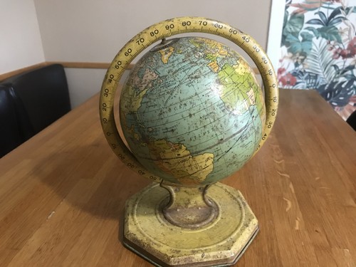Globe terrestre ancien tole - terrestre, en