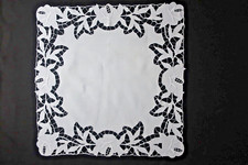 petite nappe à thé ancienne