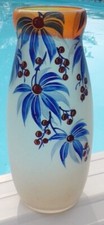 VASE ART NOUVEAU Pâte De VERRE Signé Leune ? décor cerise ( Non Gallé Legras )