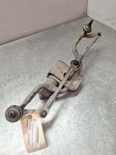 Moteur essuie glace avant