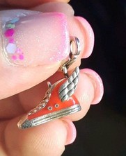 K17104 Breloque Vintage Argent Thomas Sabo Charms Red Converse Basket