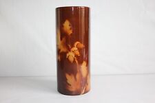 Vase rouleau en céramique émaillé Art Déco, décor feuille de chêne gland, h.24.5