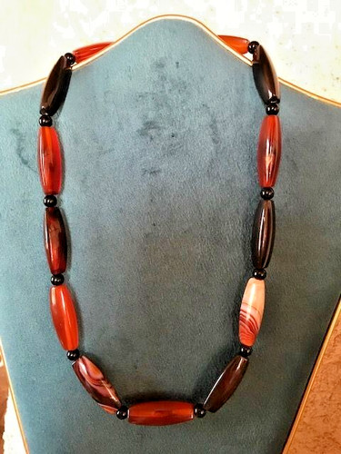 Collier contemporain perles