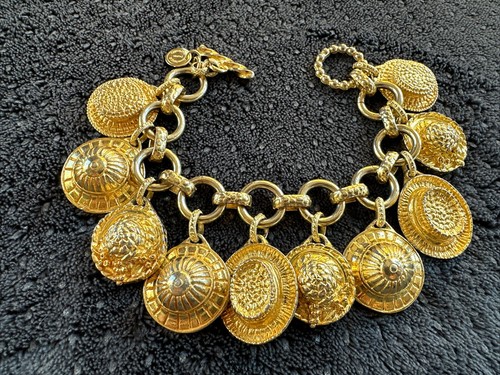 Superbe bracelet chapeaux - superbe,