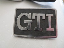 sigle logo emblème GTI Peugeot 205 Volkwagen golf Polo Audi coffre calandre ??
