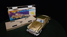 ASTON MARTIN DB5 James Bond 007 GAMA Gold 