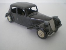 Citroen TRACTION 11BL sans ref Dinky toys trés bel état