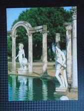 cpm LE MONDE DE ROME Caryatides entourant le bassin de Canope