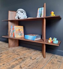 Bibliothèque en noyer massif