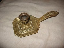 bougeoir à coupelle ajouré décor dauphins.