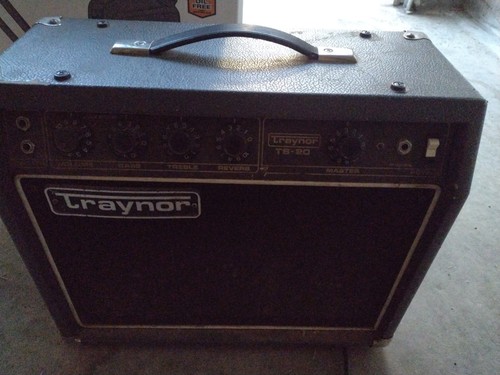 Traynor solid state amp - solid,