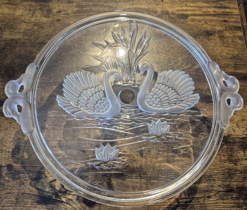 Grand plat gâteau sur - plat,