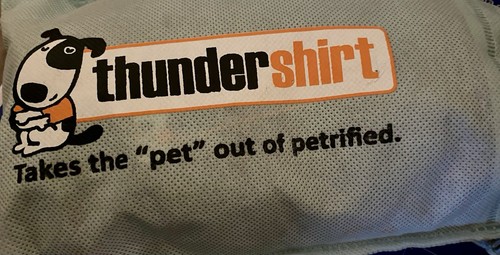 Thunder shirt medium size dog - thunder,