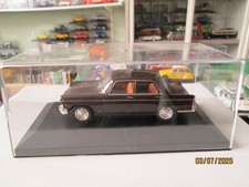 PEUGEOT 404 . 1/43 BOITE VITRINE . ALTAYA