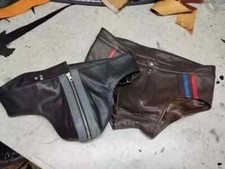 Une paire de deux slips en