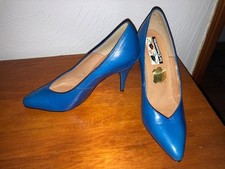 escarpins bleus t37 NEUFS en cuir