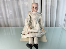 Poupée d'artiste ancienne