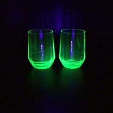 Deux verres à porto ou