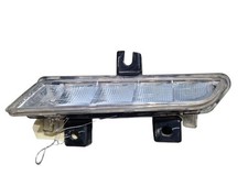 Feu diurne avant gauche