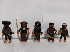 LOT PLAYMOBIL FIGURINES