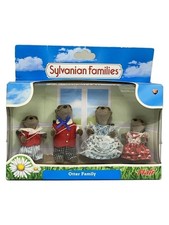 Boîte d'époque pour bébé Sylvanian Families Vandyke Otter Family Calico Critt...