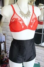 tres jolie gaine culotte taille 110 joli plastron dentelle  REF 1985