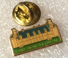 pin's ville divers DEPT Nièvre (58) Saint-Amand-en-Puisaye Château