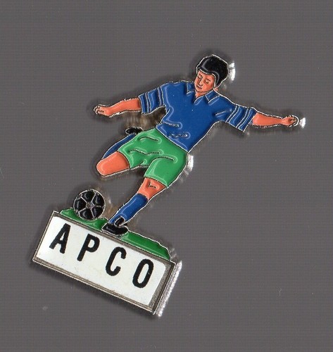 Pin football apco ancien - pin's,