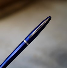 STYLO PLUME WATERMAN CARENE LAQUE BLEU NUIT METALLISE- PLUME OR MASSIF 18 CARATS