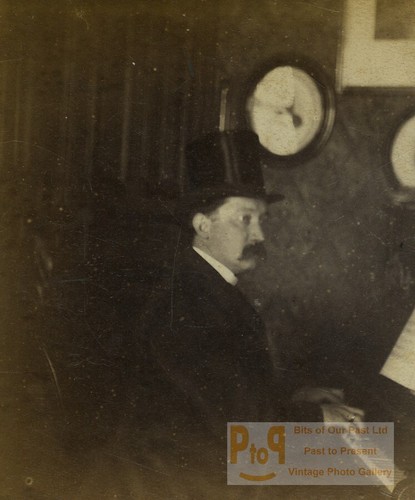 France the pianist man - the,