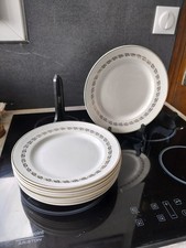 9 assiettes plates vintage