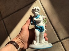 Porcelaine Blanche Émaillée Sitzendorf Enfant Avec Hotte
