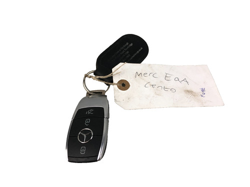2023 mercedes benz eqa clé - mercedes-benz,