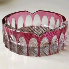 Grand Cendrier/Vide-poche Val St Lambert. Motifs Ovales. Rouge Canneberge 