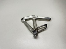 PLATINE REPOSE PIED PASSAGER GAUCHE YAMAHA FAZER 600 1998-2001