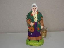 T3 9 cm santon ancien Carbonel femme a la chaufferette crèche Provence