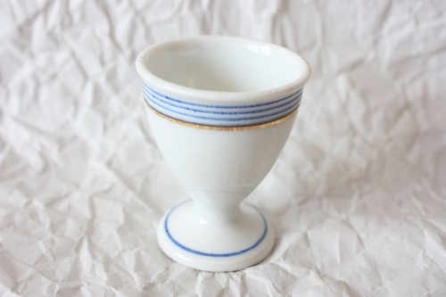 Ancien coquetier porcelaine - ancien,