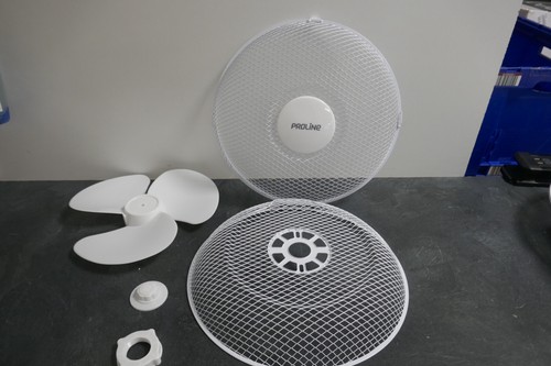 Hélice grilles de - +,