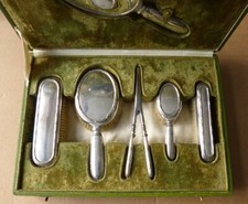 Nécessaire de toilette vers 1900 miroir brosse pince à gant Louis XVI