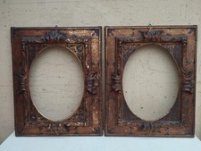 Ancienne Paire De Cadres En Bois Avec Ovales Sculptés Et Décorés Du XIXe Siècle