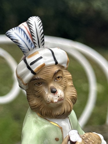 Singe musicien porcelaine - ,