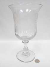 Ancien grand verre à pans taillés et ciselé / époque du 19 ème /  Hauteur  24 cm