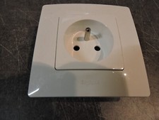 30 prises de courant avec