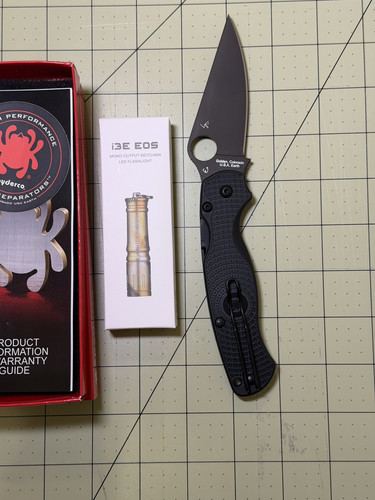 Spyderco paramilitary - spyderco,