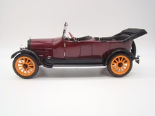 SIGNATURE MODELS - 1/18 - REO