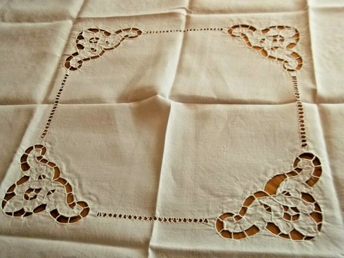 Linge ancien centre table - de,