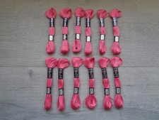 12 ECHEVETTES COTON A BRODER DMC 20 QUALITE SPECIALE 32 METRES COLORIS ROSE 899