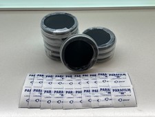 10 boîtes de Pétri noires au