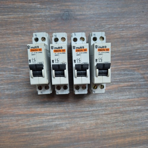 Disjoncteurs merlin gerin - (x4),